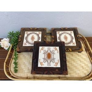 🦋HP🦋 Vintage 1970’s Wood and Tile Footed Trivets